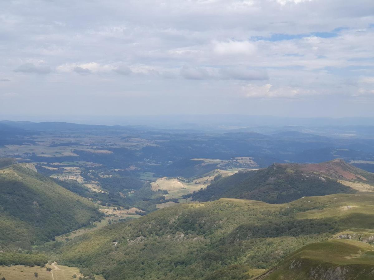 La Belle Auvergne Condat  Exteriör bild
